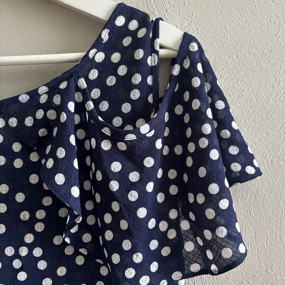 Zac & Rachel Off Shouldered Front Pleated Loose Fit Blouse (XL) Navy Polka Dot - Picture 5 of 10